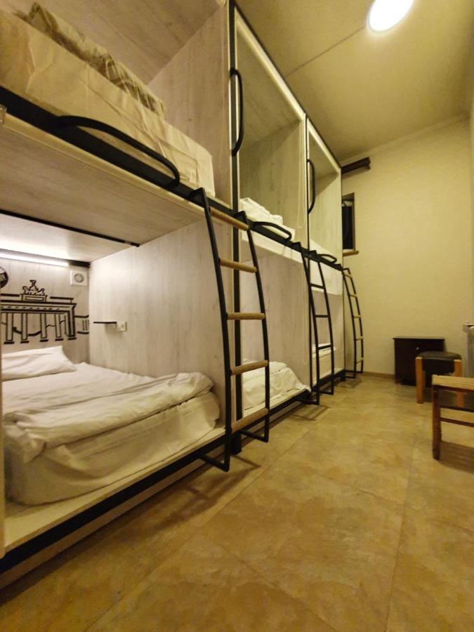 Capsule Hostel In The Old City Of Γιερεβάν Εξωτερικό φωτογραφία